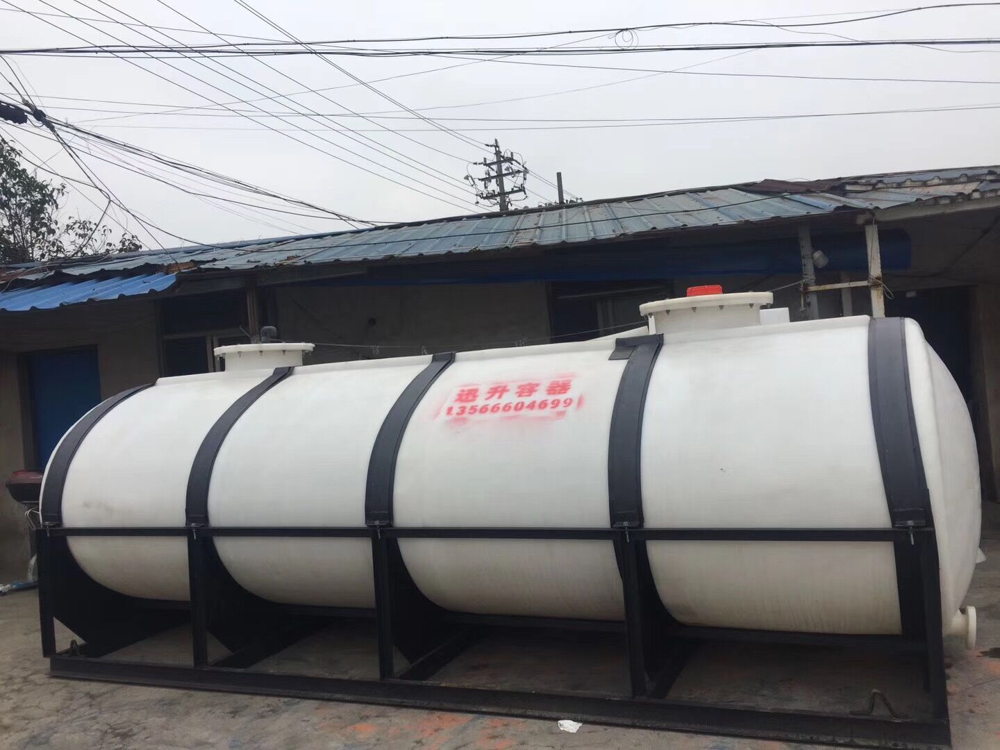 防腐塑料储罐价格_化工储罐_聚乙烯储罐厂家出货