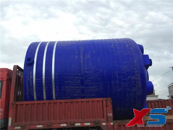 蓝色30吨塑料储罐供应商