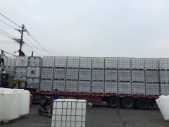 防腐塑料储罐_塑料pe储罐_聚乙烯储罐厂家出货