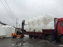 迅升10吨塑料水箱价格_平底塑料水箱厂家批发